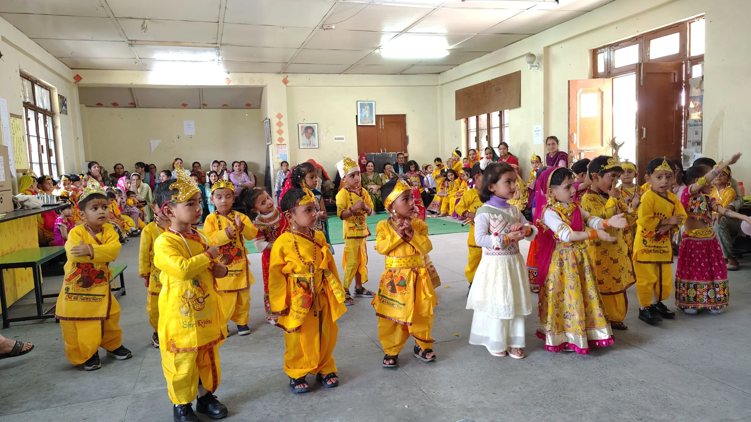 Students and teachers taking part in the Shivalik school Annual Day celebration